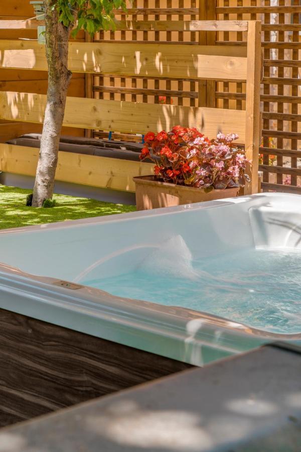 Couette-café Domus Vesuvia 5*