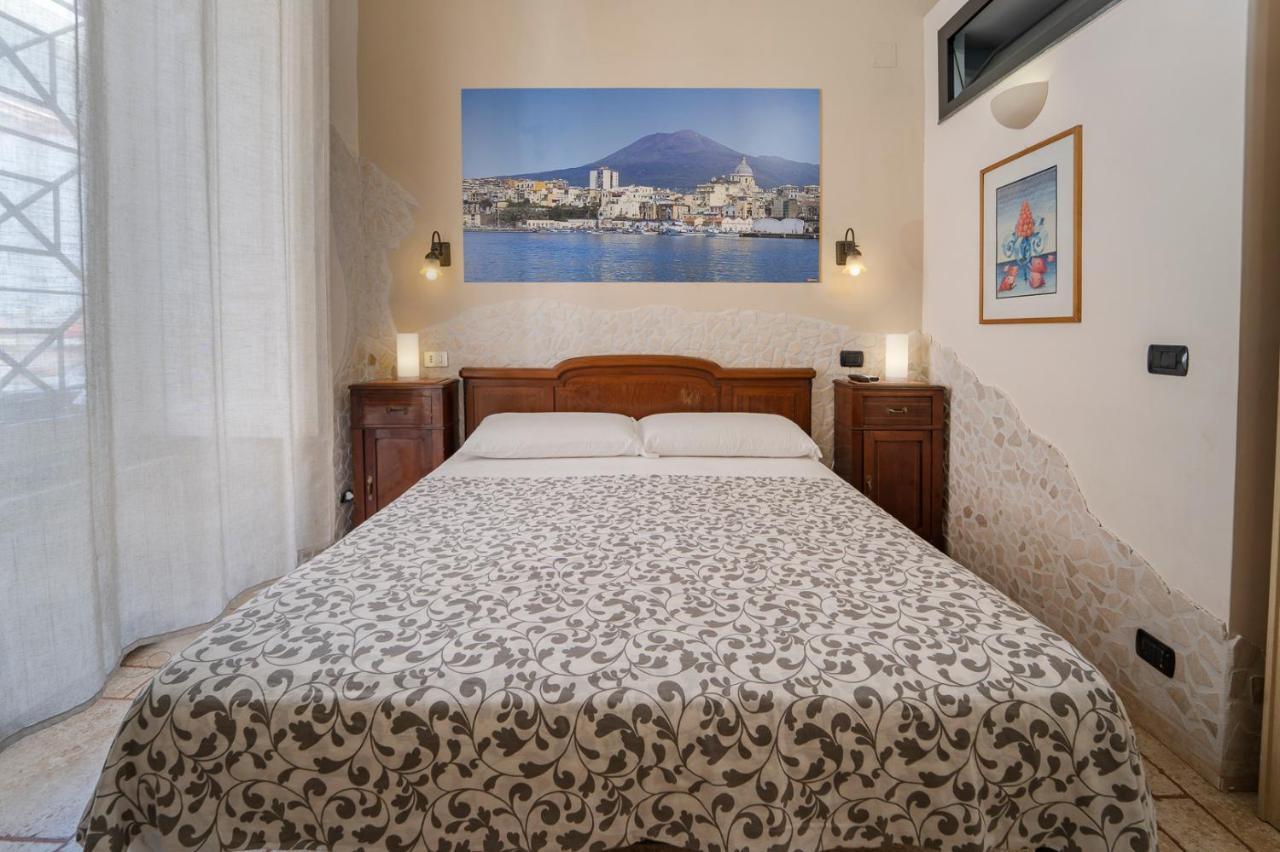 Couette-café Domus Vesuvia 5*